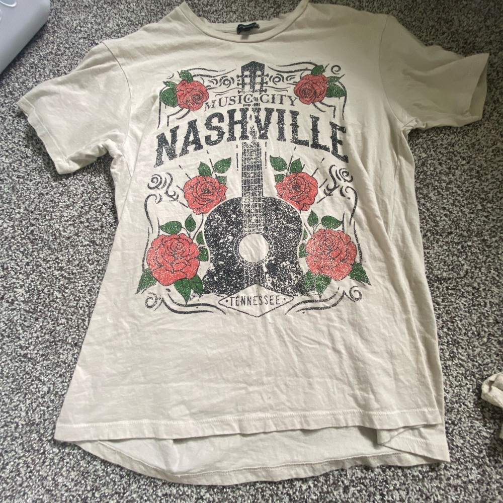 Graphic tee